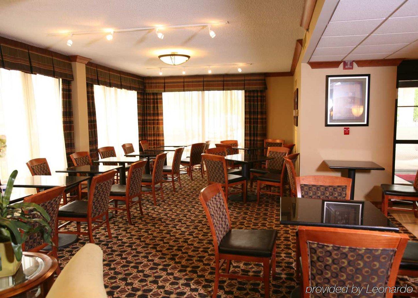 แฮมป์ตัน อินน์ ดีทรอยต์ นอร์ทวิลล์ Northville ร้านอาหาร รูปภาพ
